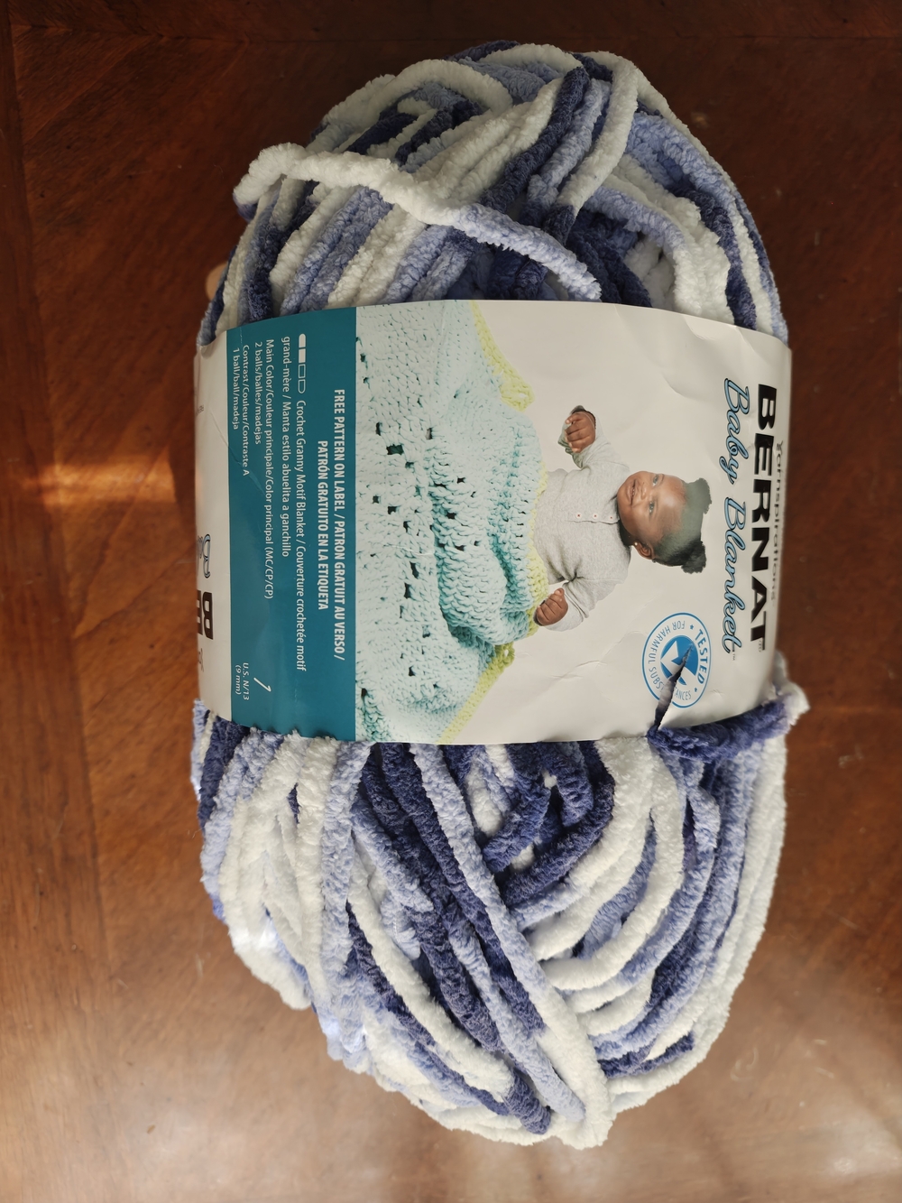 Baby Blanket Plush Yarn - Blue & White